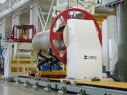 上；Ｌ舫峭反笮凸艿阑等