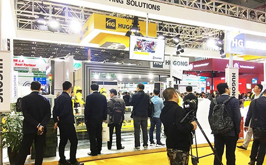 上海东方传媒第一财经拍摄太阳城网址意大利CEA展位