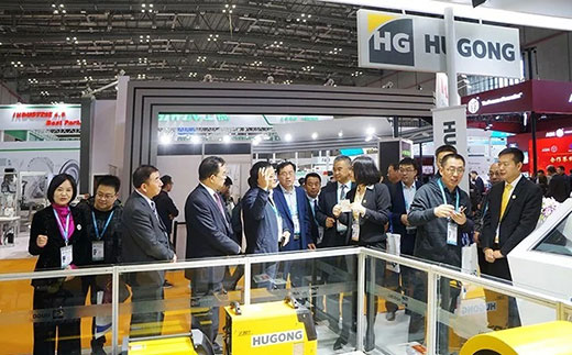 甘肃省天水市常务副市长莅临太阳城网址意大利CEA展位